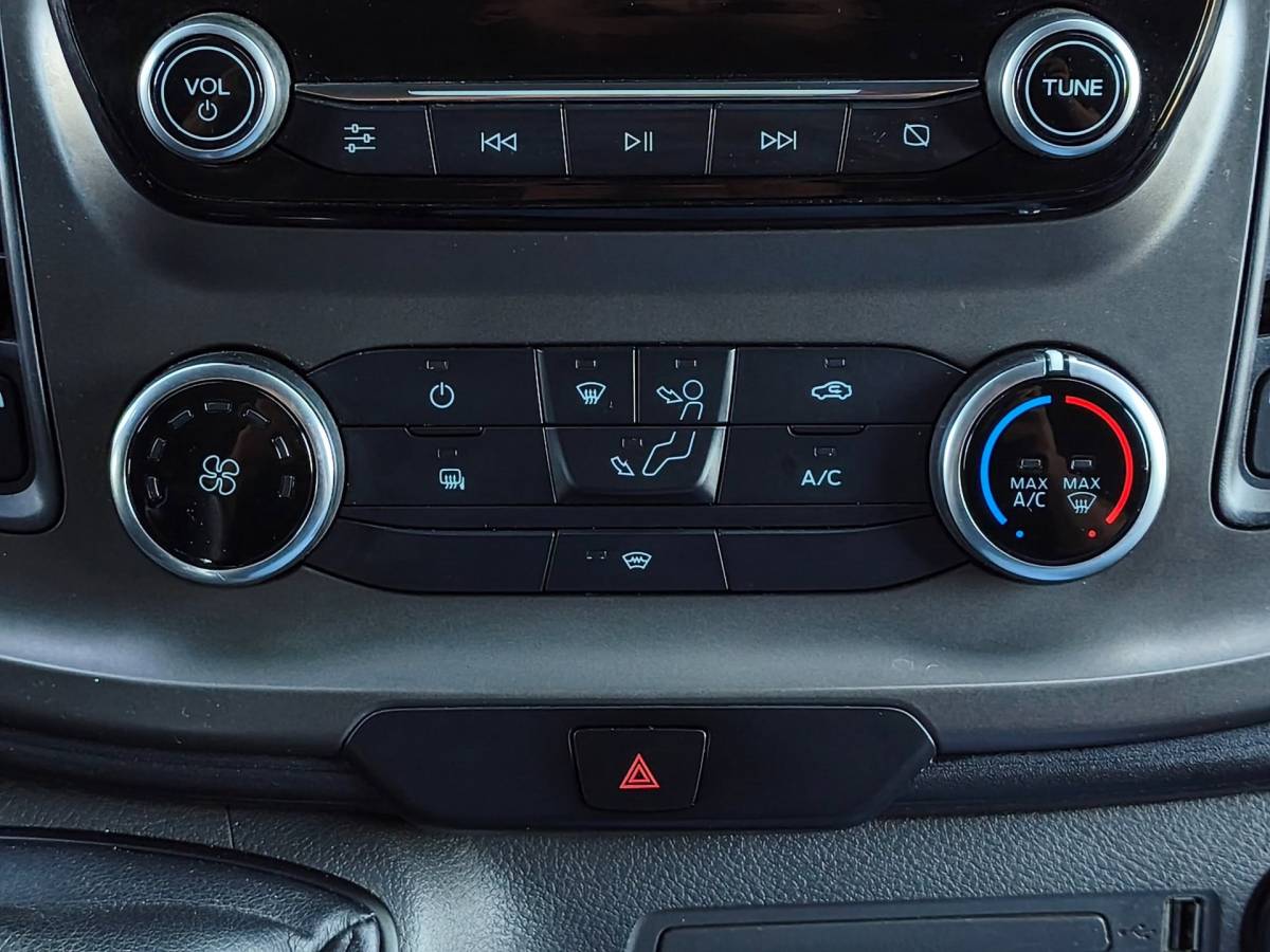Ford Transit Custom Ford Transit Custom EXPORT 2.0TDCI 2X SCHUIFDEUR LED CARPLAY 2800KG TREKHAAK CRUISE