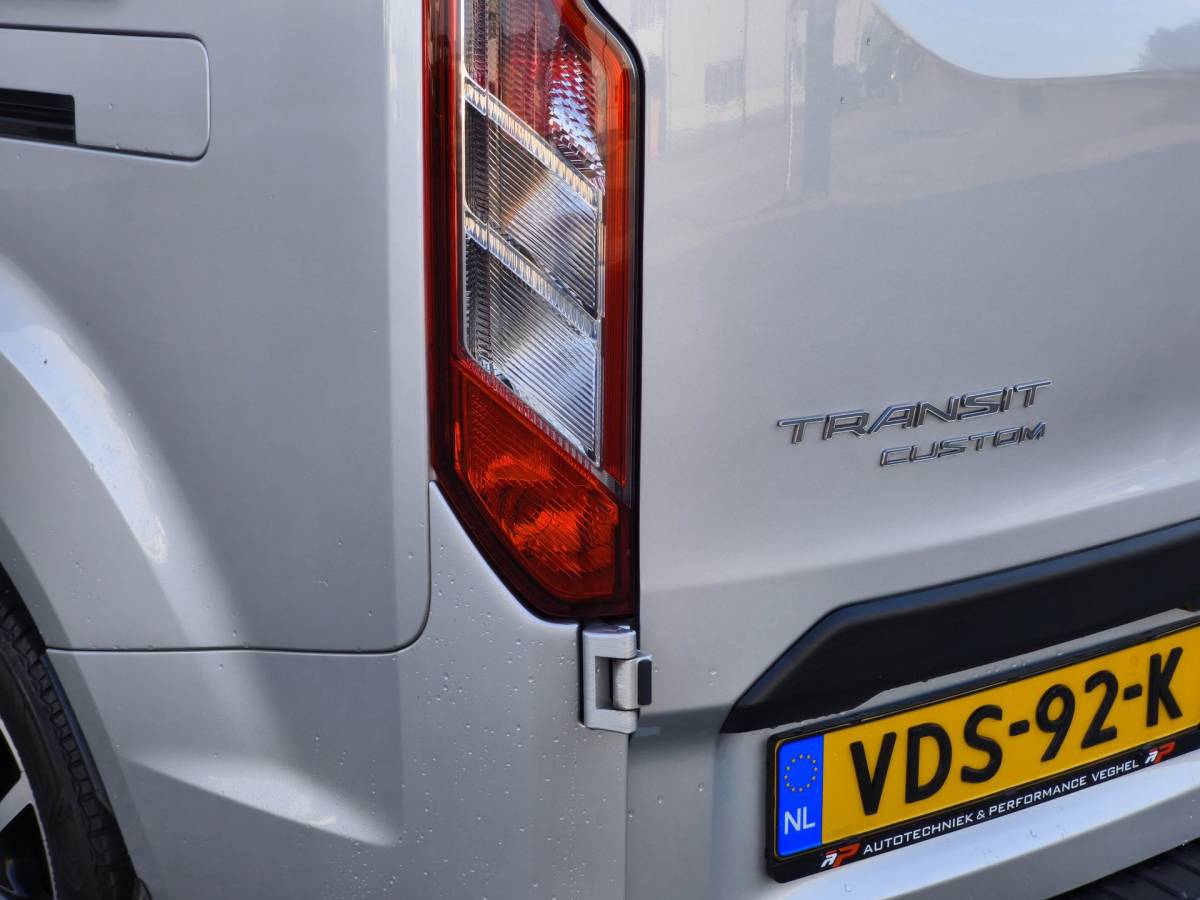 Ford Transit Custom Ford Transit Custom EXPORT 2.0TDCI 2X SCHUIFDEUR LED CARPLAY 2800KG TREKHAAK CRUISE