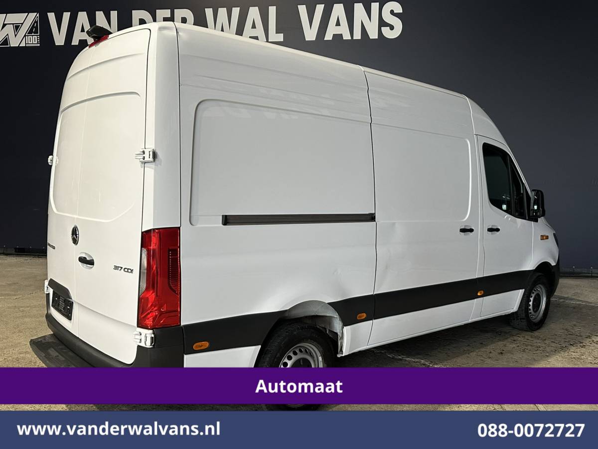Mercedes-Benz Sprinter Mercedes-Benz Sprinter 317 CDI 170pk 9G-Tronic Automaat L2H2 Euro6 Airco | Camera | Navigatie | LED | Cruisecontrol Stoelverwarming, Chauffeursstoel, Parkeersensoren, Bijrijdersbank