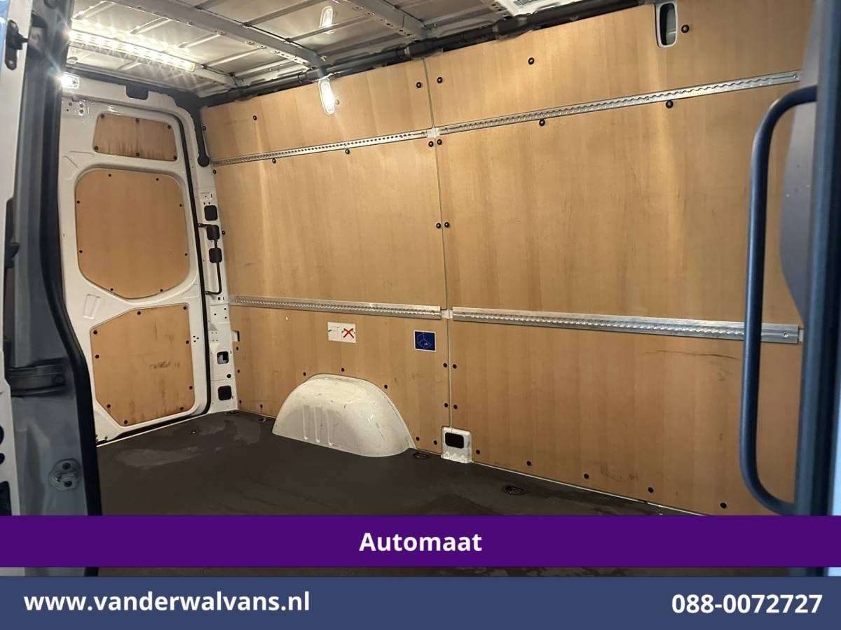 Mercedes-Benz Sprinter Mercedes-Benz Sprinter 317 CDI 170pk 9G-Tronic Automaat L2H2 Euro6 Airco | Camera | Navigatie | LED | Cruisecontrol Stoelverwarming, Chauffeursstoel, Parkeersensoren, Bijrijdersbank