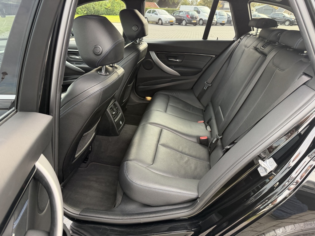 BMW 3 Serie Bmw 3-serie Touring 320i