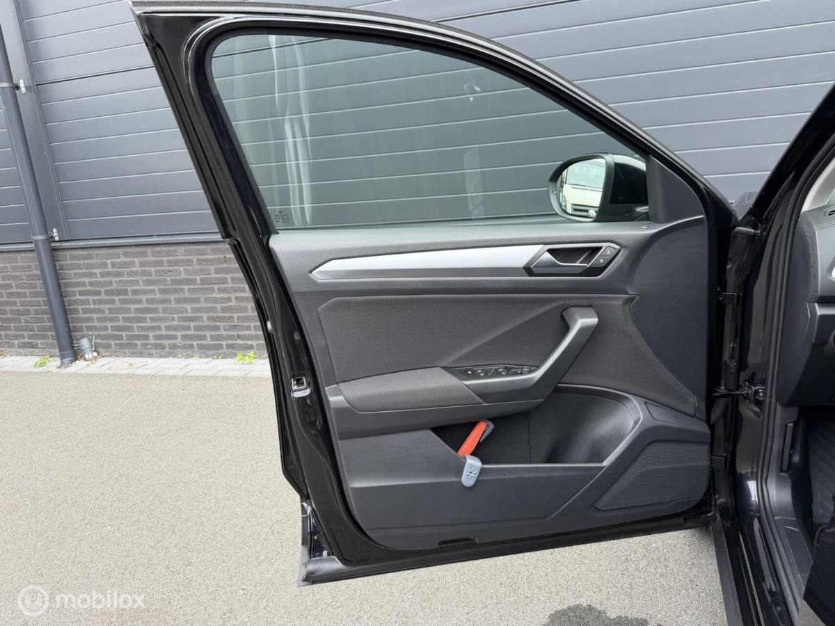 Volkswagen T-Roc Volkswagen T-Roc 1.5 TSI DSG Life Edition CARPLAY*CAMERA*ADABCR*PDC*NAP!