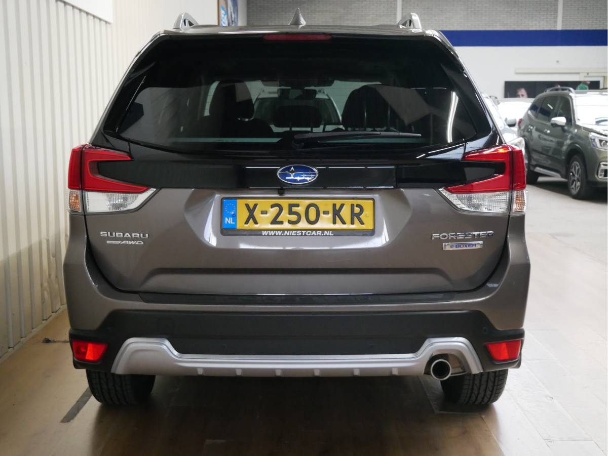Subaru Forester Subaru Forester 2.0i e-BOXER Premium Eye-Sight / Navigatie / Apple Carplay en android auto
