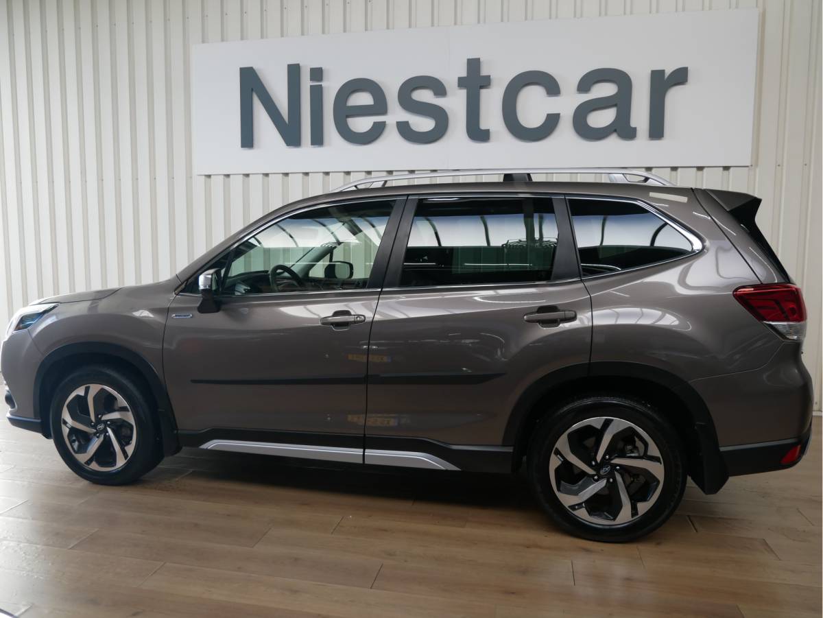 Subaru Forester Subaru Forester 2.0i e-BOXER Premium Eye-Sight / Navigatie / Apple Carplay en android auto