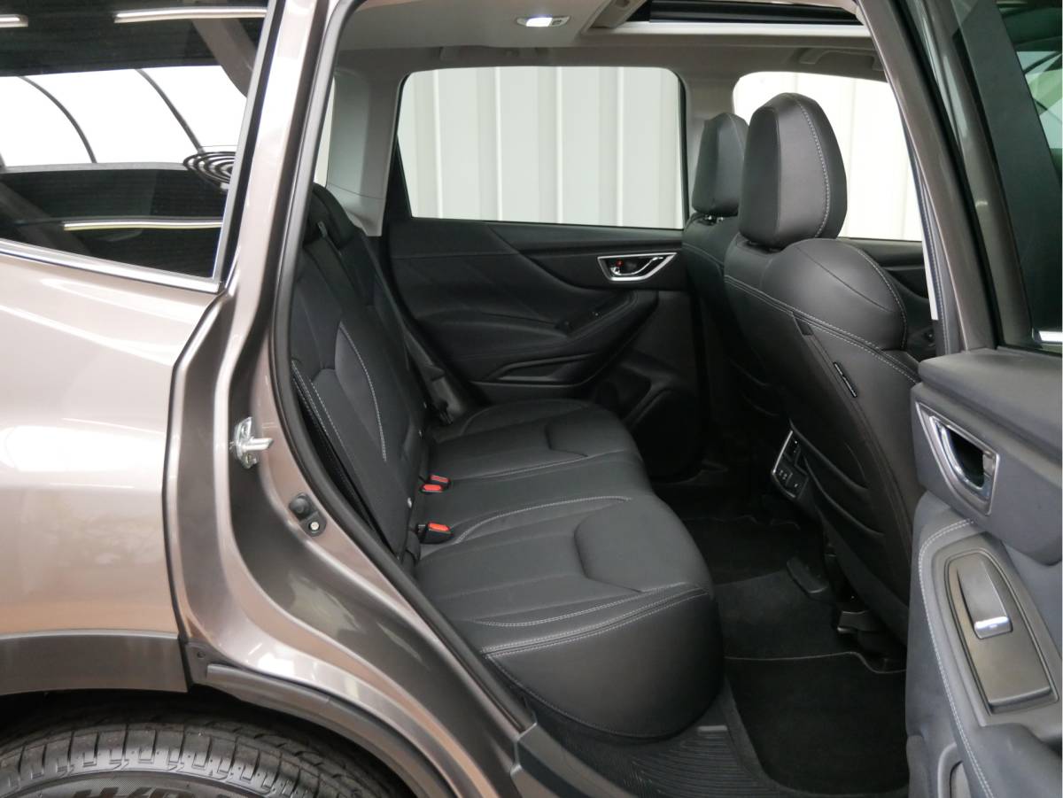 Subaru Forester Subaru Forester 2.0i e-BOXER Premium Eye-Sight / Navigatie / Apple Carplay en android auto
