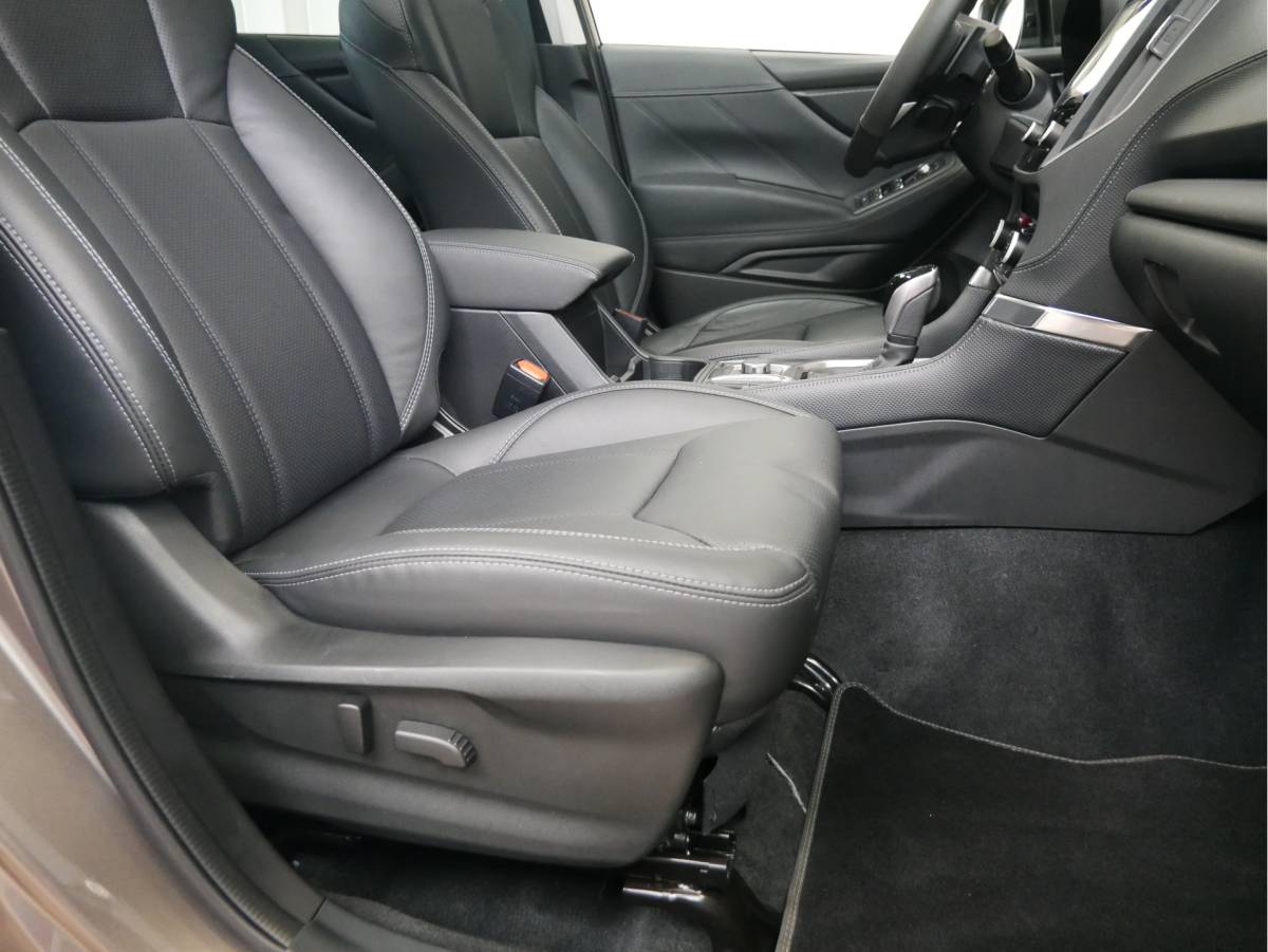 Subaru Forester Subaru Forester 2.0i e-BOXER Premium Eye-Sight / Navigatie / Apple Carplay en android auto