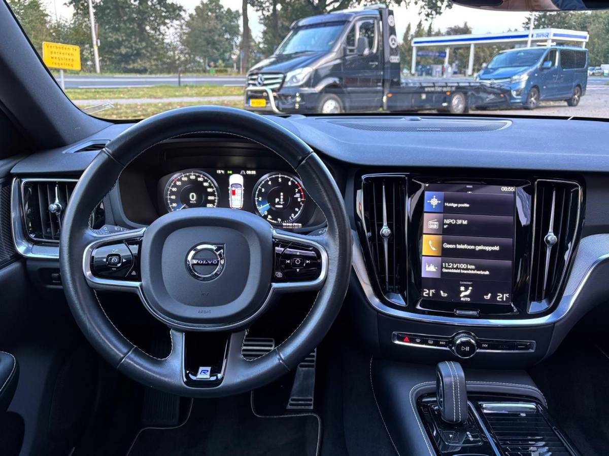 Volvo V60 Volvo V60 2.0 T6 340PK Twin Engine AWD R-Design —VERKOCHT—