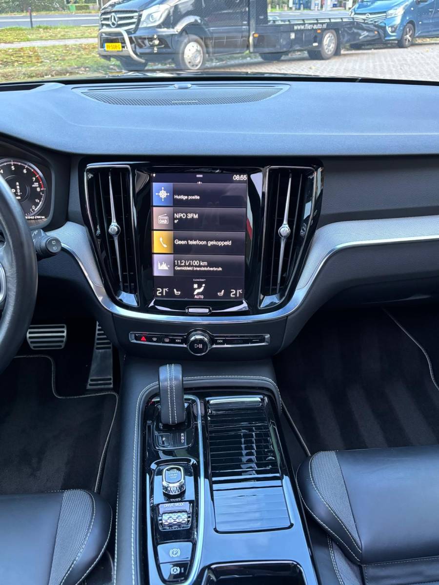 Volvo V60 Volvo V60 2.0 T6 340PK Twin Engine AWD R-Design —VERKOCHT—
