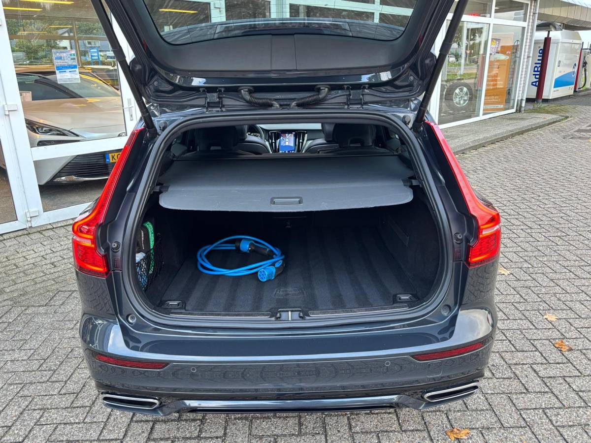 Volvo V60 Volvo V60 2.0 T6 340PK Twin Engine AWD R-Design —VERKOCHT—