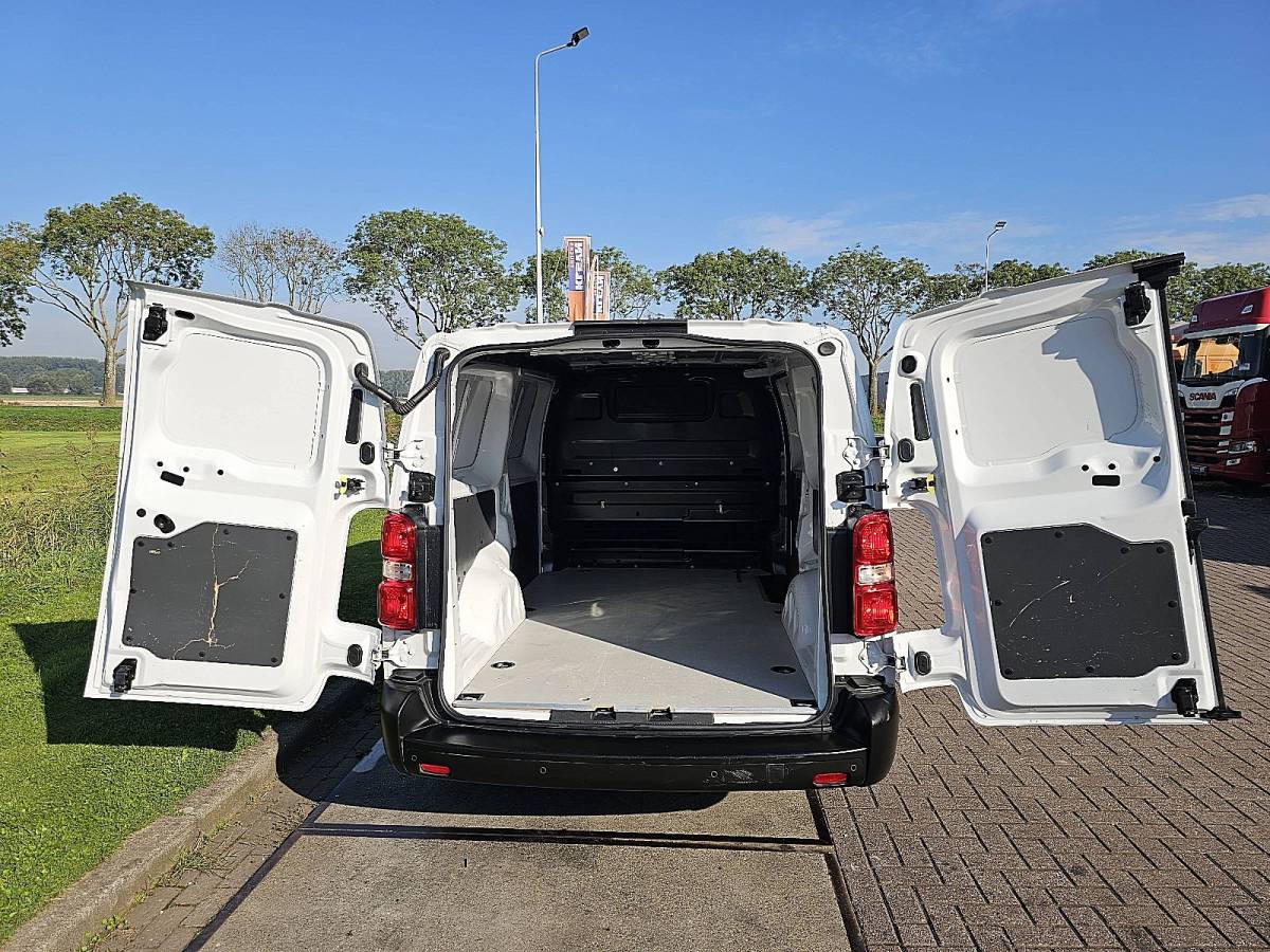 Opel Vivaro-e OPEL VIVARO-E L3H1 75 kWh Long Range Snelladen Airco PDC Achterdeuren Automaat 136 PK!