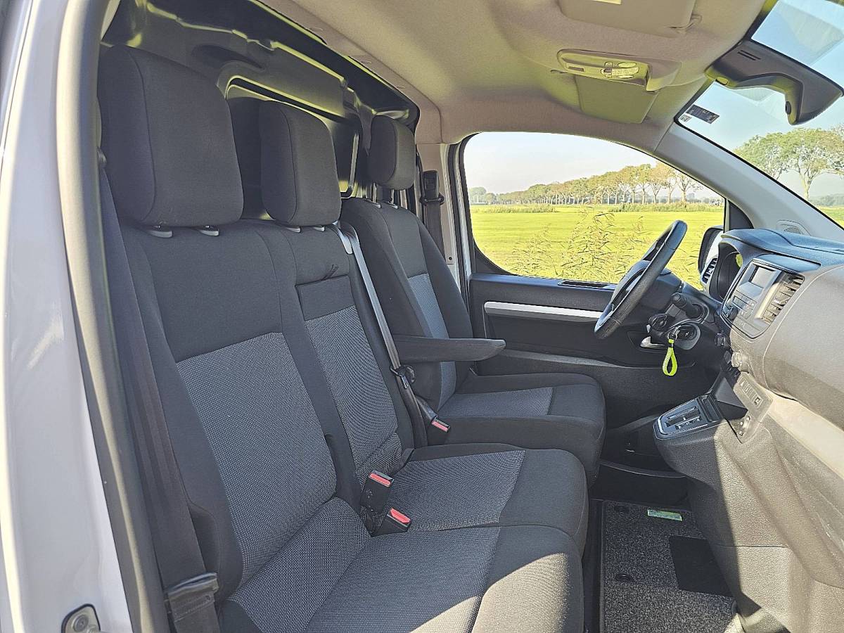 Opel Vivaro-e OPEL VIVARO-E L3H1 75 kWh Long Range Snelladen Airco PDC Achterdeuren Automaat 136 PK!