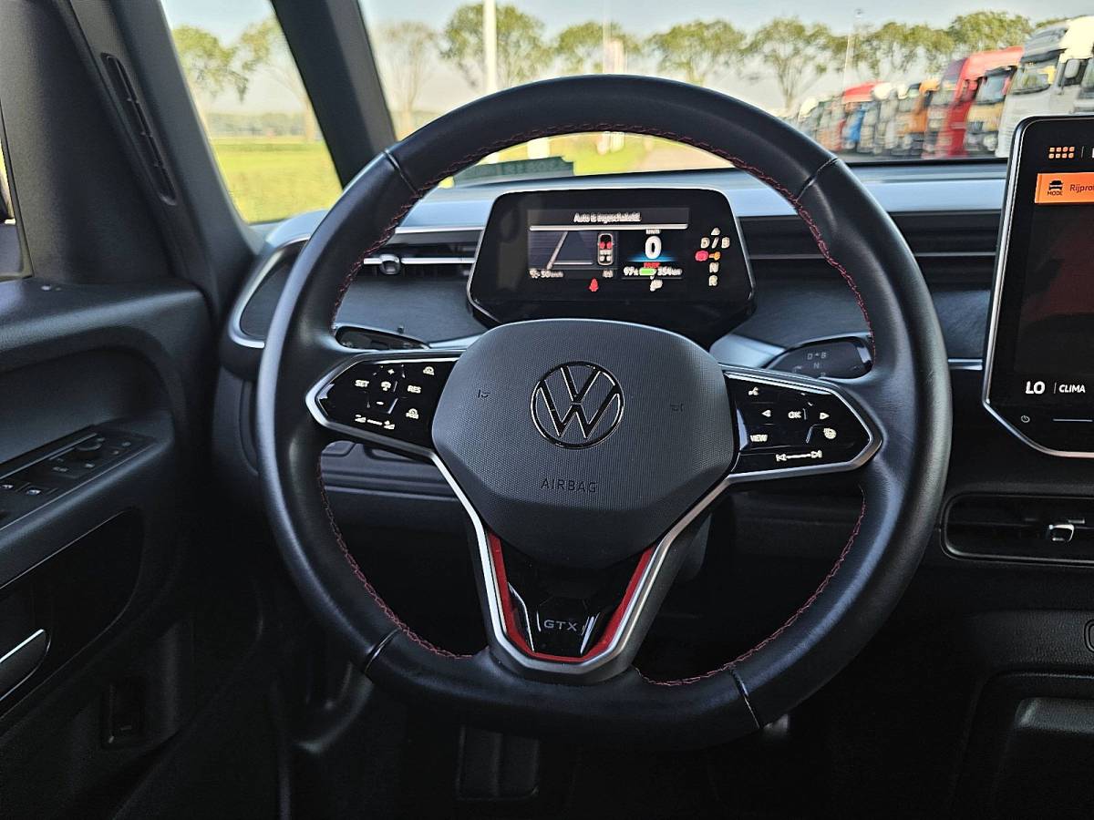Volkswagen ID. Buzz VOLKSWAGEN ID.BUZZ GTX L2 LWB 86 kWh 4Motion 7 Persoons 2x Airco 2x Elektrische Schuifdeur LED Head Up ACC Navi Apple Carplay Stoelverwarming Full Option 340 PK!