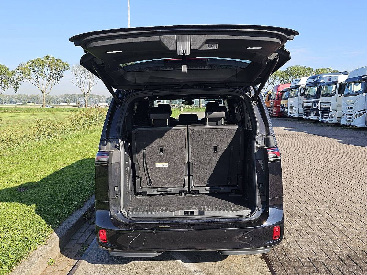 Volkswagen ID. Buzz VOLKSWAGEN ID.BUZZ GTX L2 LWB 86 kWh 4Motion 7 Persoons 2x Airco 2x Elektrische Schuifdeur LED Head Up ACC Navi Apple Carplay Stoelverwarming Full Option 340 PK!