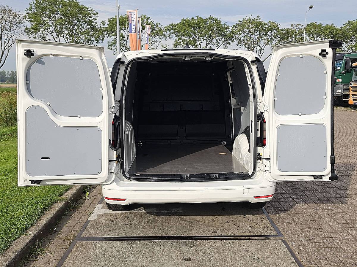 Volkswagen Caddy VOLKSWAGEN CADDY MAXI 1.5 TSI Automaat Carplay 122Pk Airco Bumpers-Kleur Camera Euro6 EX BPM!