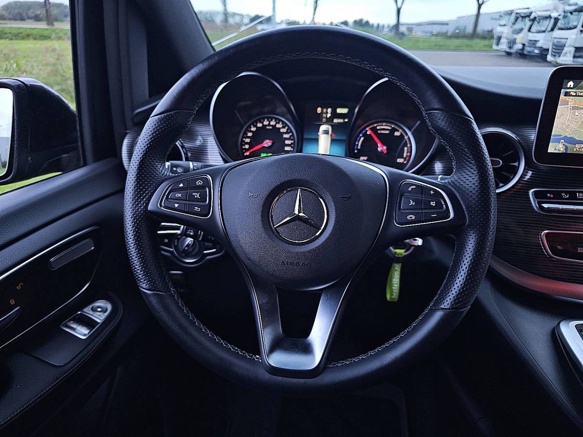Mercedes-Benz EQV MERCEDES-BENZ EQV 300 L2 365KM WLTP LED 360Camera Leer 110Kw-Snelladen 90kWh!