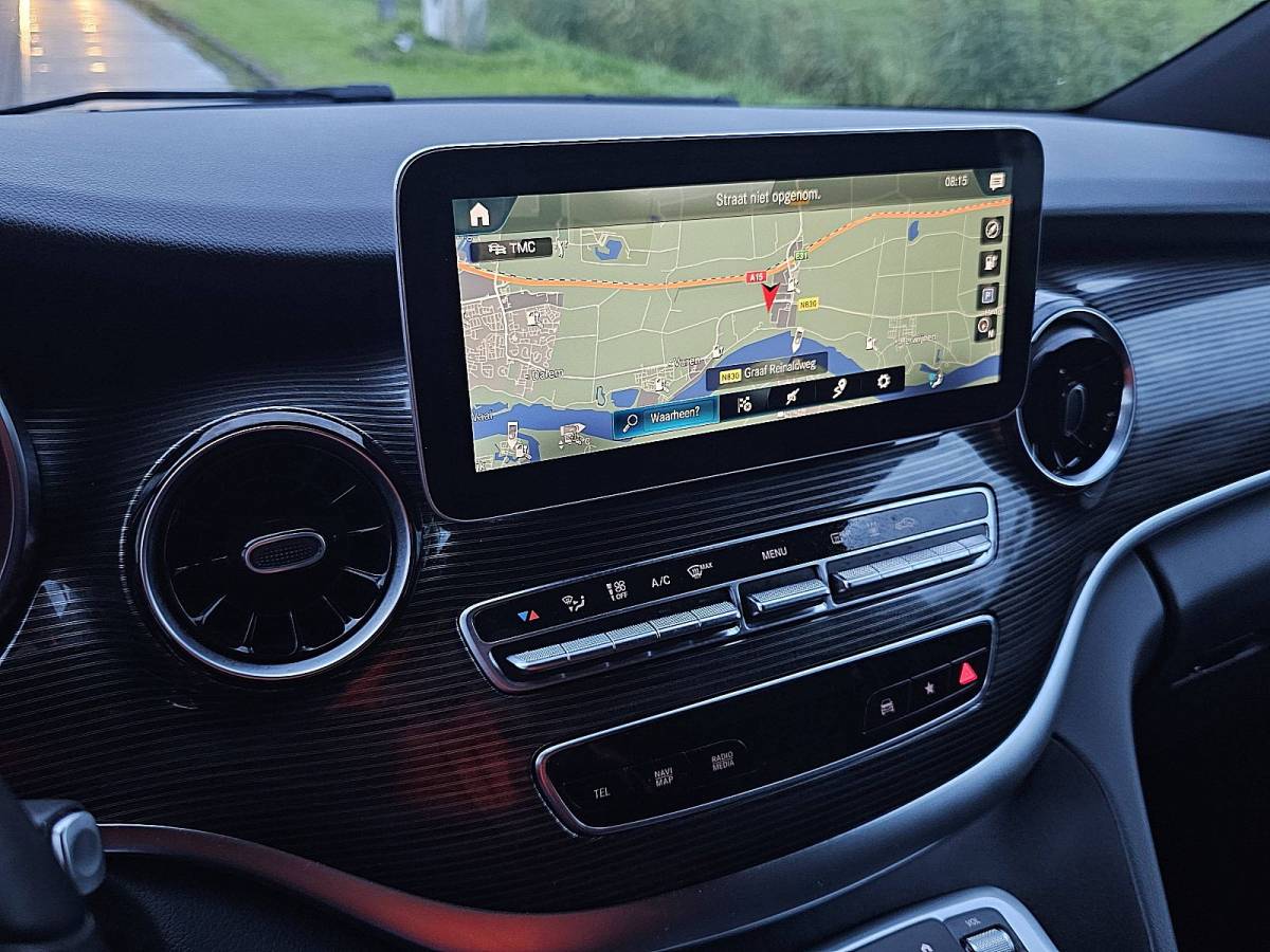 Mercedes-Benz EQV MERCEDES-BENZ EQV 300 L2 365KM WLTP LED 360Camera Leer 110Kw-Snelladen 90kWh!