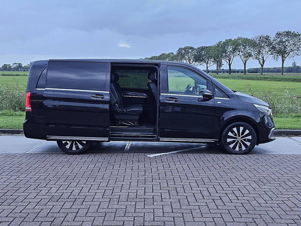 Mercedes-Benz EQV MERCEDES-BENZ EQV 300 L2 365KM WLTP LED 360Camera Leer 110Kw-Snelladen 90kWh!