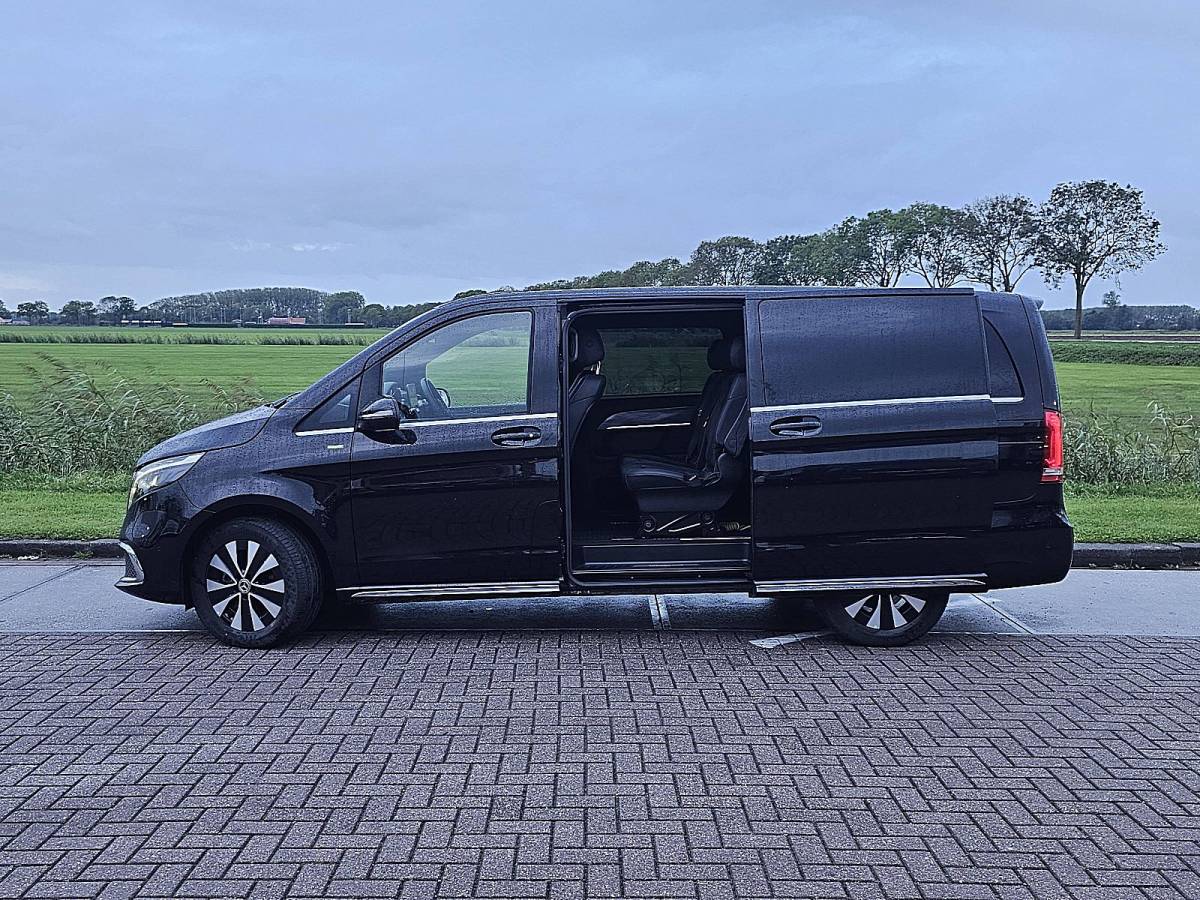 Mercedes-Benz EQV MERCEDES-BENZ EQV 300 L2 365KM WLTP LED 360Camera Leer 110Kw-Snelladen 90kWh!