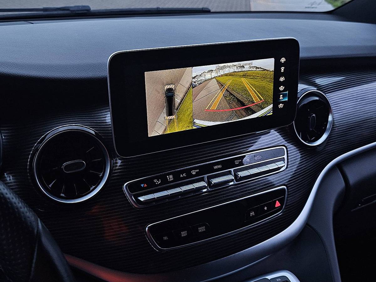 Mercedes-Benz EQV MERCEDES-BENZ EQV 300 L2 365KM WLTP LED 360Camera Leer 110Kw-Snelladen 90kWh!