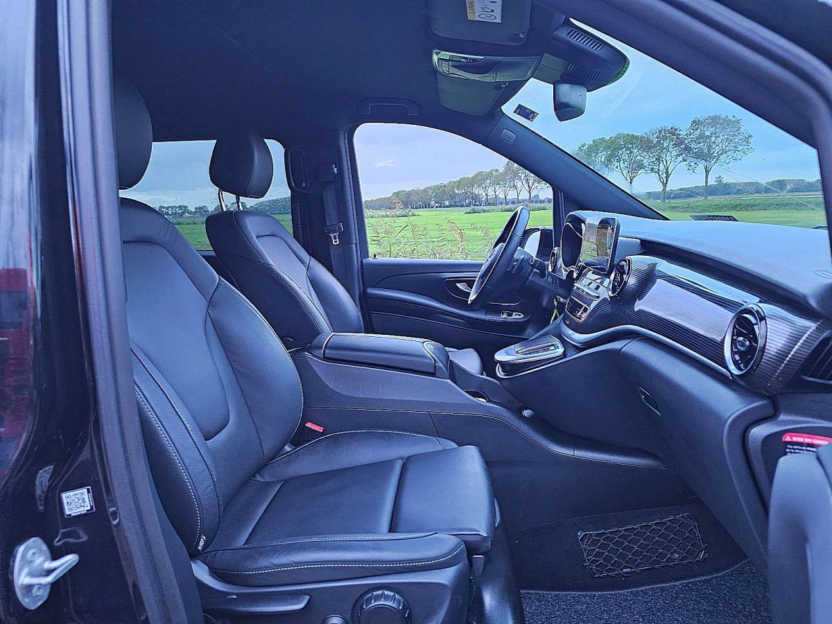 Mercedes-Benz EQV MERCEDES-BENZ EQV 300 L2 365KM WLTP LED 360Camera Leer 110Kw-Snelladen 90kWh!