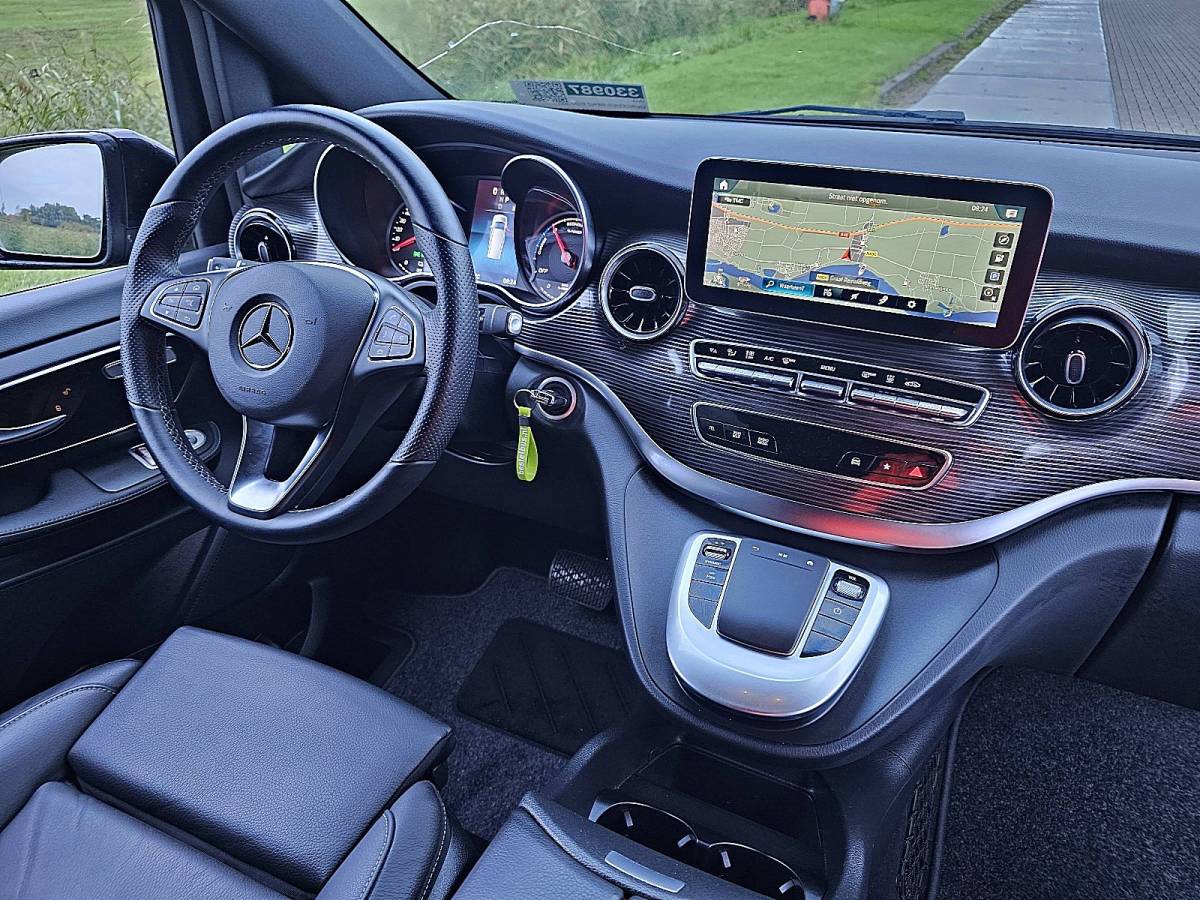 Mercedes-Benz EQV MERCEDES-BENZ EQV 300 L2 365KM WLTP LED 360Camera Leer 110Kw-Snelladen 90kWh!