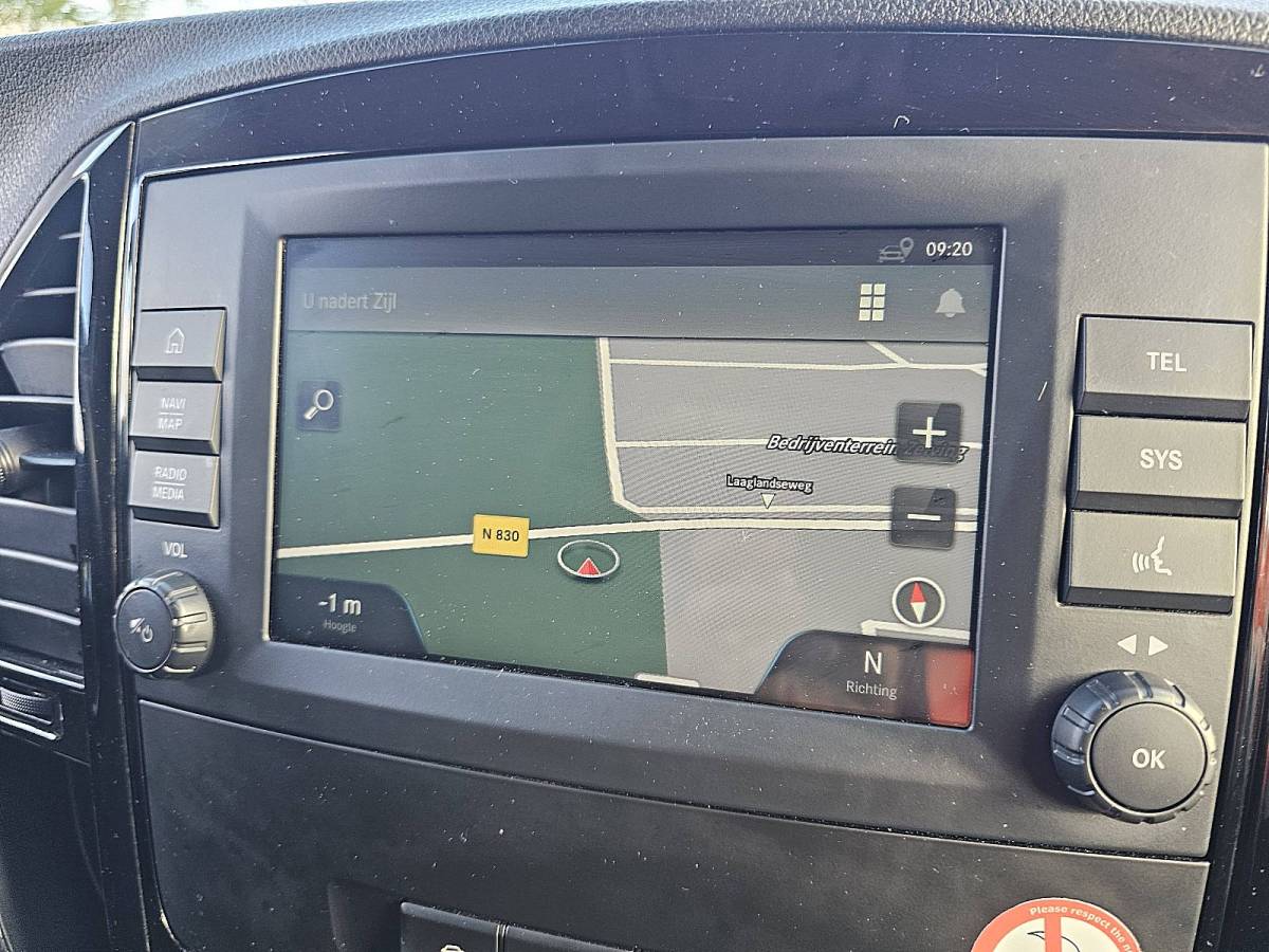 Mercedes-Benz Vito MERCEDES-BENZ VITO 110 L2 Airco Euro6 BPM-Vrij Achterdeuren 95Pk Navi 3-Zits!
