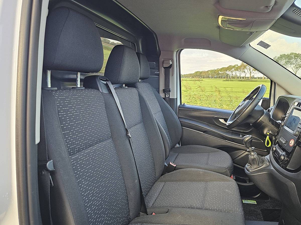 Mercedes-Benz Vito MERCEDES-BENZ VITO 110 L2 Airco Euro6 BPM-Vrij Achterdeuren 95Pk Navi 3-Zits!