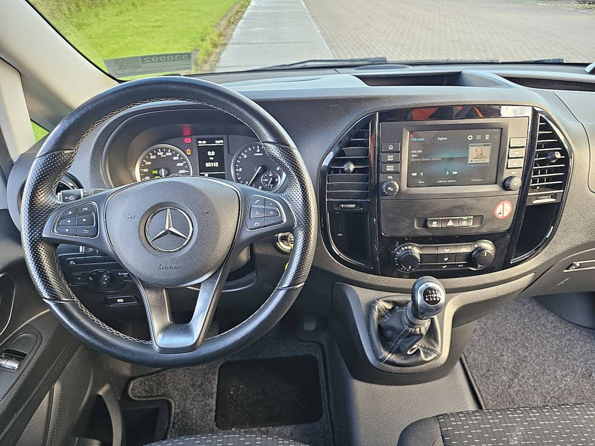 Mercedes-Benz Vito MERCEDES-BENZ VITO 110 L2 Airco Euro6 BPM-Vrij Achterdeuren 95Pk Navi 3-Zits!