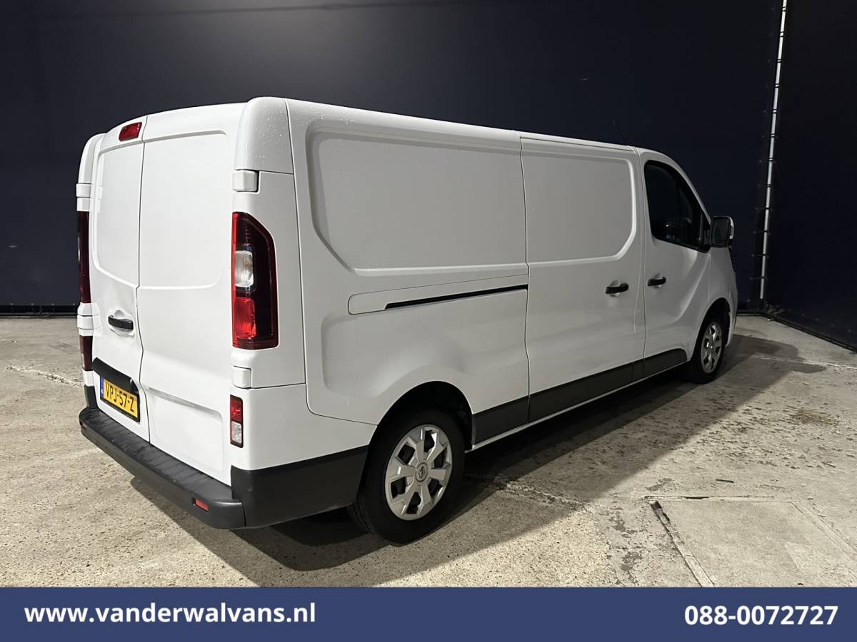 Renault Trafic Renault Trafic 2.0 dCi 131pk L2H1 Euro6 Airco | Navigatie | LED | Apple Carplay | Cruisecontrol | Parkeersensoren 2500kg trekvermogen, Bijrijdersbank