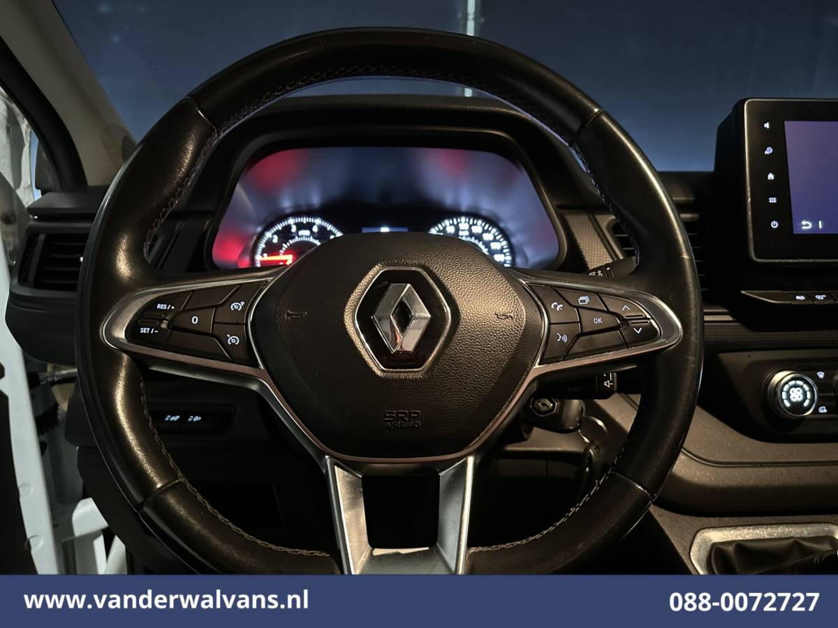 Renault Trafic Renault Trafic 2.0 dCi 131pk L2H1 Euro6 Airco | Navigatie | LED | Apple Carplay | Cruisecontrol | Parkeersensoren 2500kg trekvermogen, Bijrijdersbank