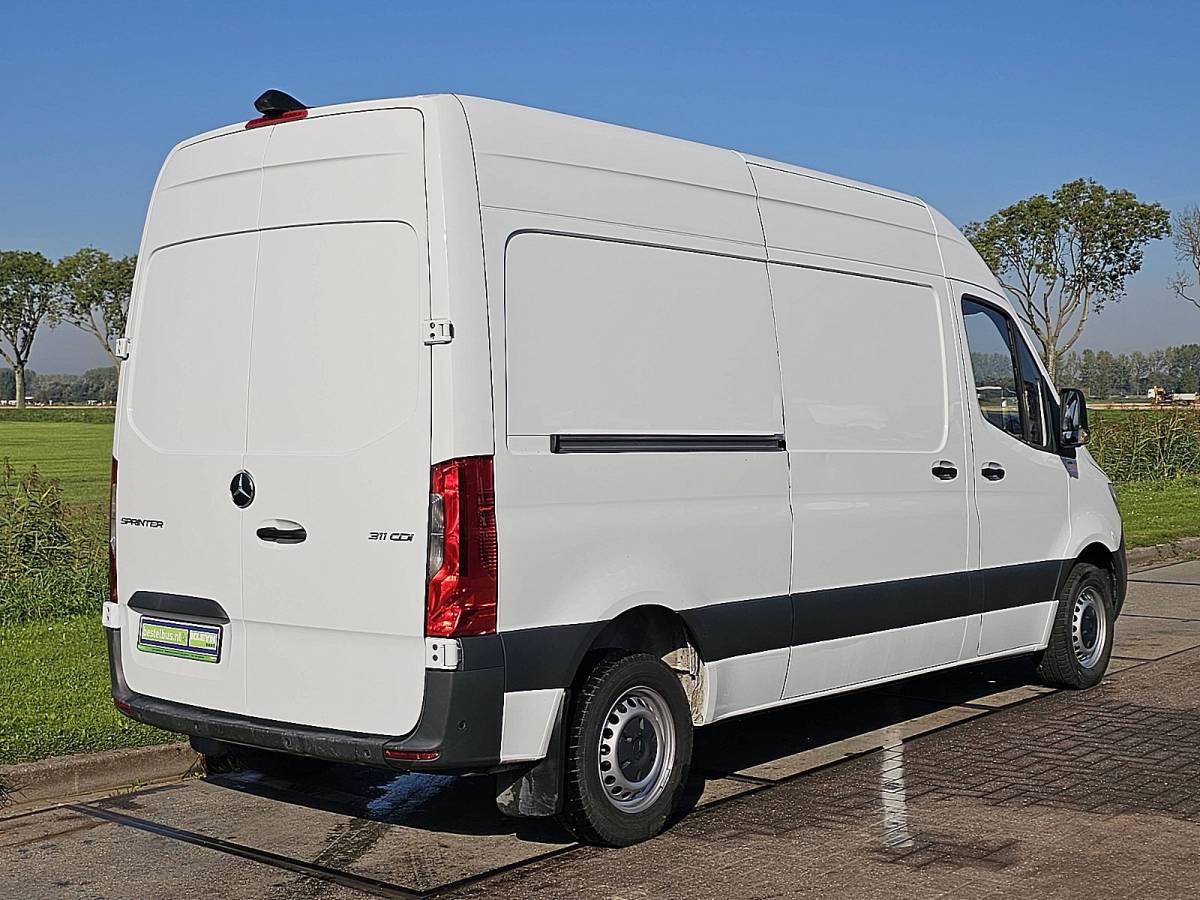 Mercedes-Benz Sprinter MERCEDES-BENZ SPRINTER 311 L2H2 Mbux FWD Euro6 BPM-Vrij Airco 114Pk!