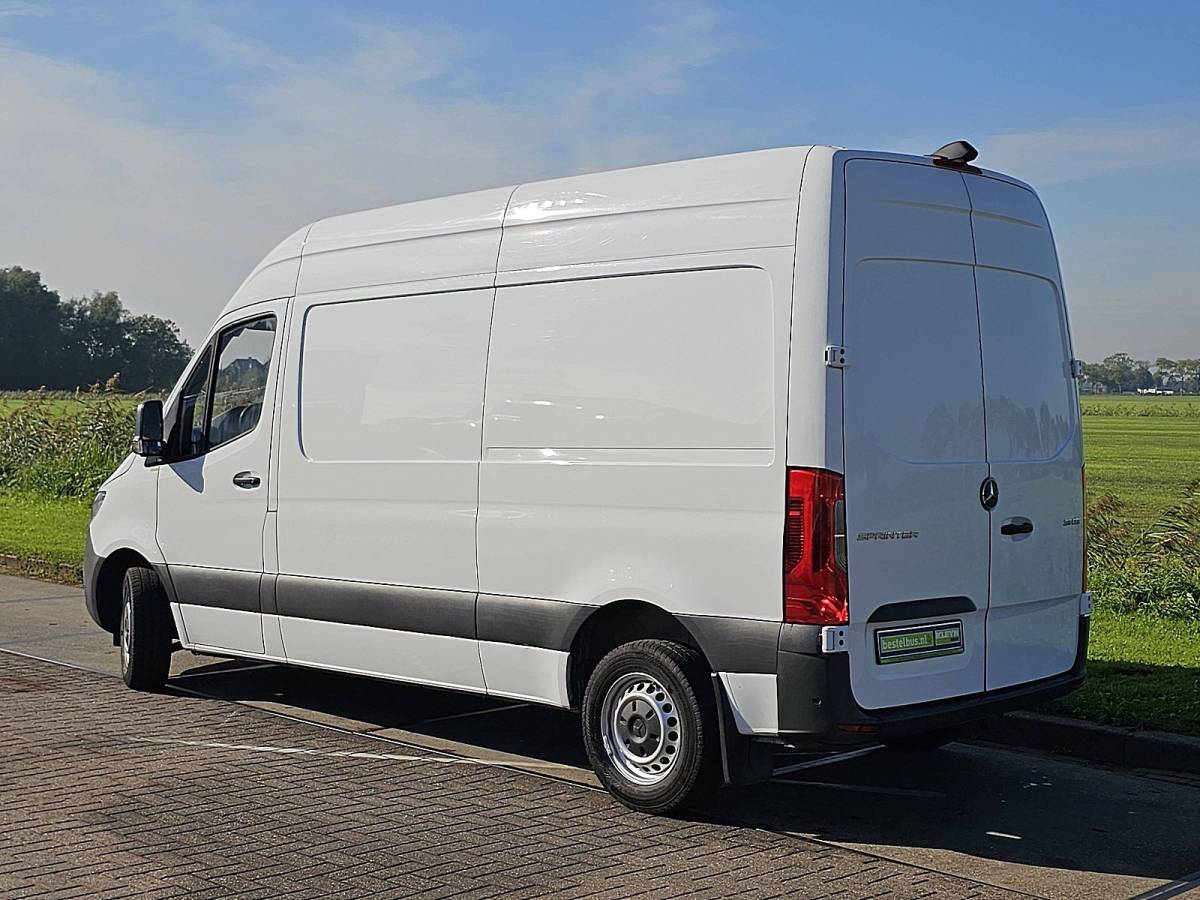Mercedes-Benz Sprinter MERCEDES-BENZ SPRINTER 311 L2H2 Mbux FWD Euro6 BPM-Vrij Airco 114Pk!