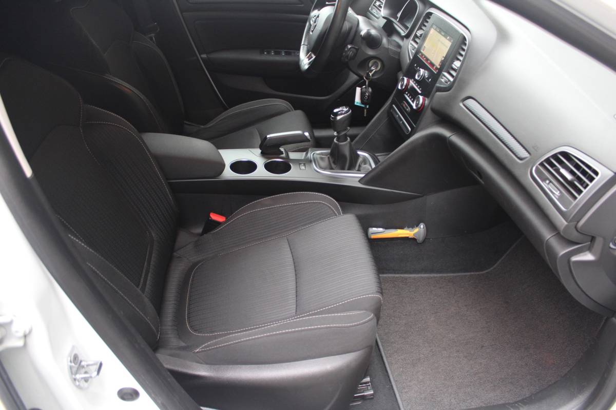 Renault Mégane Renault MEGANE VAN 1.5 Blue dCi ZEN 116PK | Climate Control | NAVI | Trekhaak | PDC | Distributie vervangen! | EURO 6