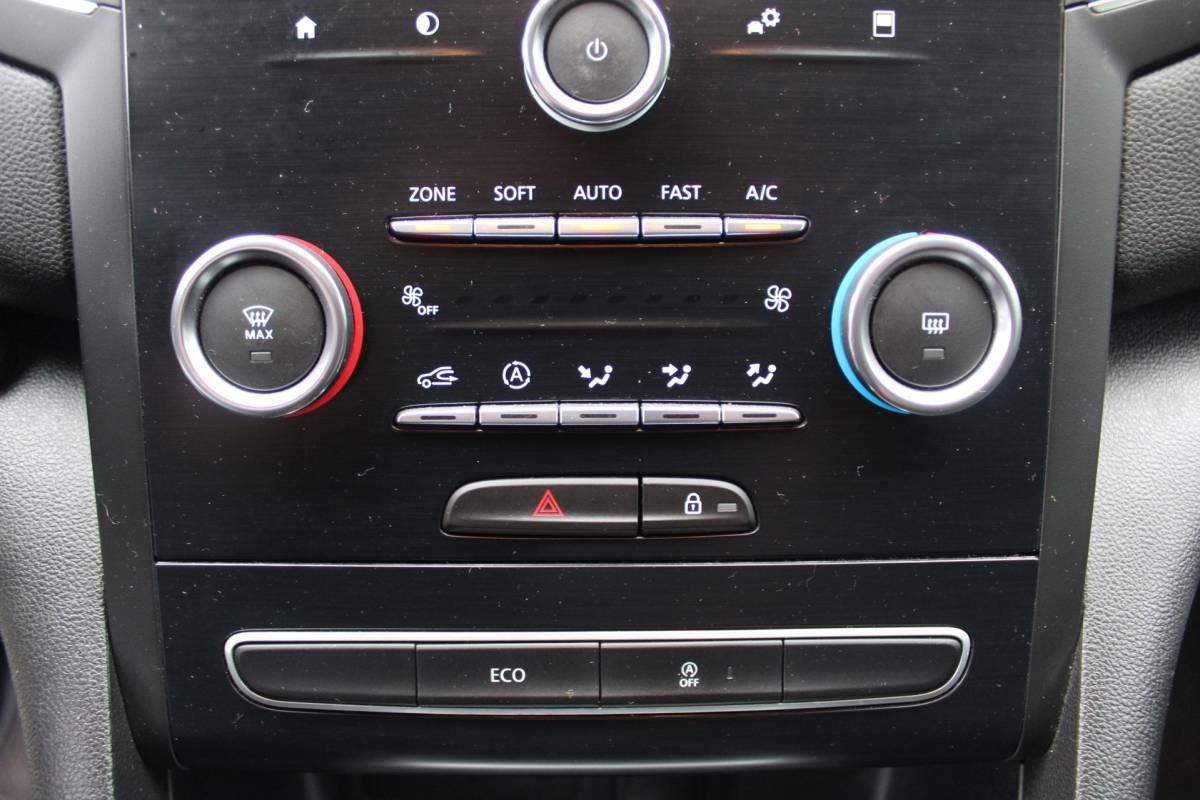 Renault Mégane Renault MEGANE VAN 1.5 Blue dCi ZEN 116PK | Climate Control | NAVI | Trekhaak | PDC | Distributie vervangen! | EURO 6