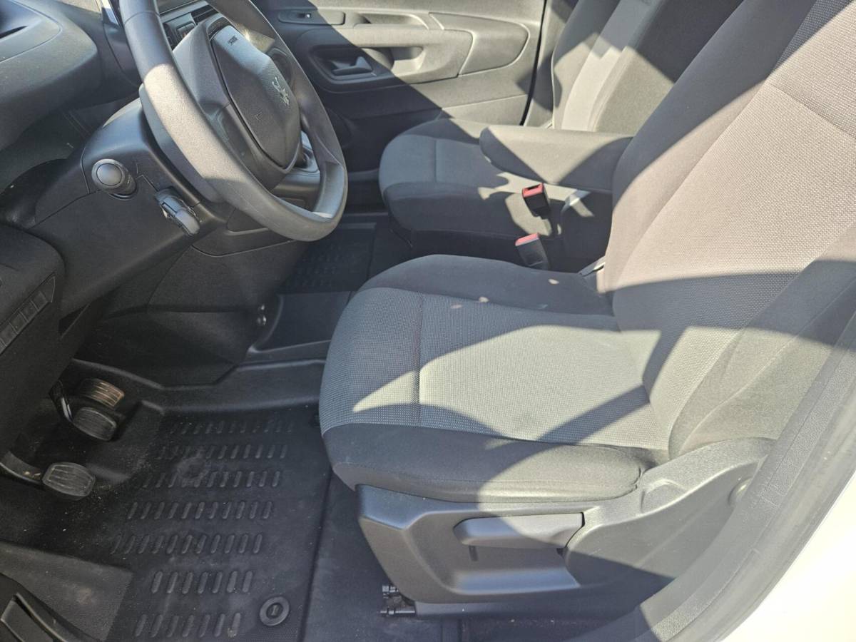 Peugeot Partner Peugeot Partner 1.5 BlueHDI Airco Navigatie 2 x schuifd
