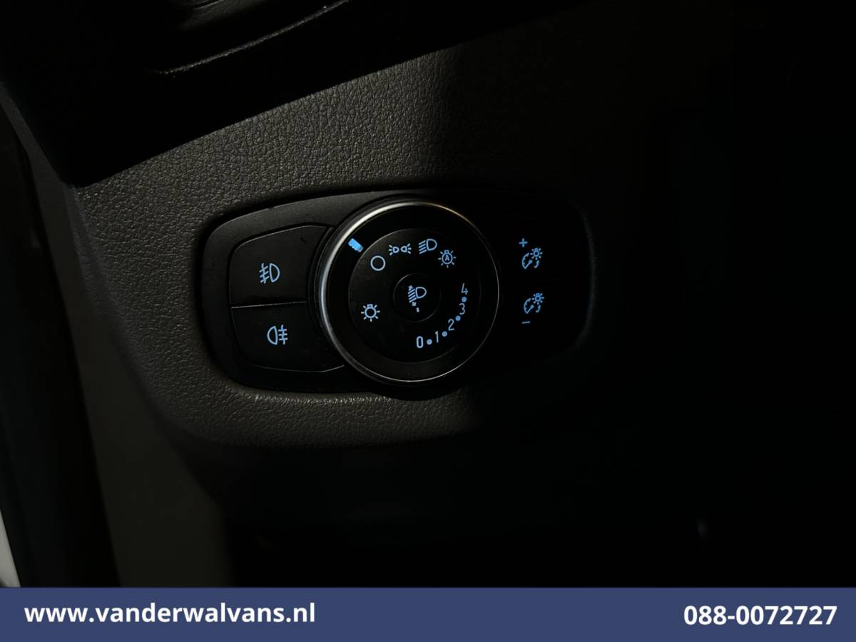 Ford Transit Connect Ford Transit Connect 1.5 EcoBlue 101pk L1H1 Euro6 Airco | Camera | Navigatie | Apple Carplay | Stoelverwarming Android Auto, Verwarmde voorruit, Parkeersensoren