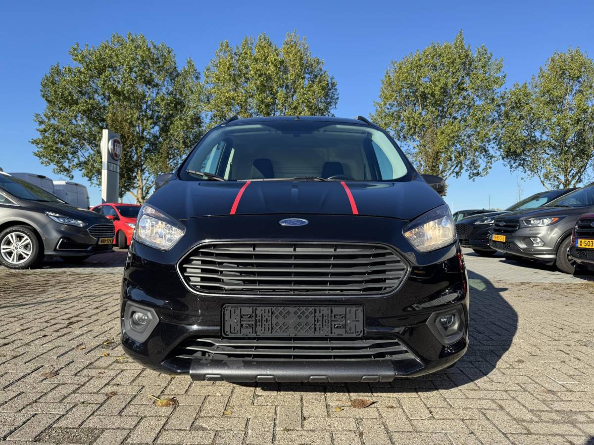 Ford Transit Courier Ford Transit Courier 1.5 TDCI Sport Duratorq S&S |  Ford SYNC 3 (touchscreen) |  Cruise control | Lichtmetalen velgen | Airconditioning