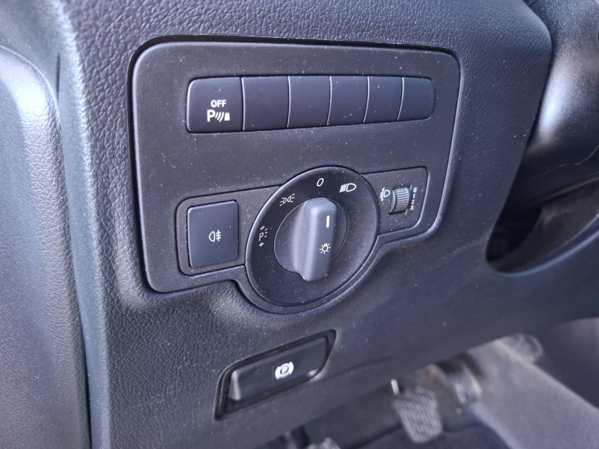 Mercedes-Benz Vito Mercedes-Benz Vito 114 CDI Extra Lang DC Comfort DUBBEL CABINE / AIRCO / CRUISE CONTROLE / L2H1