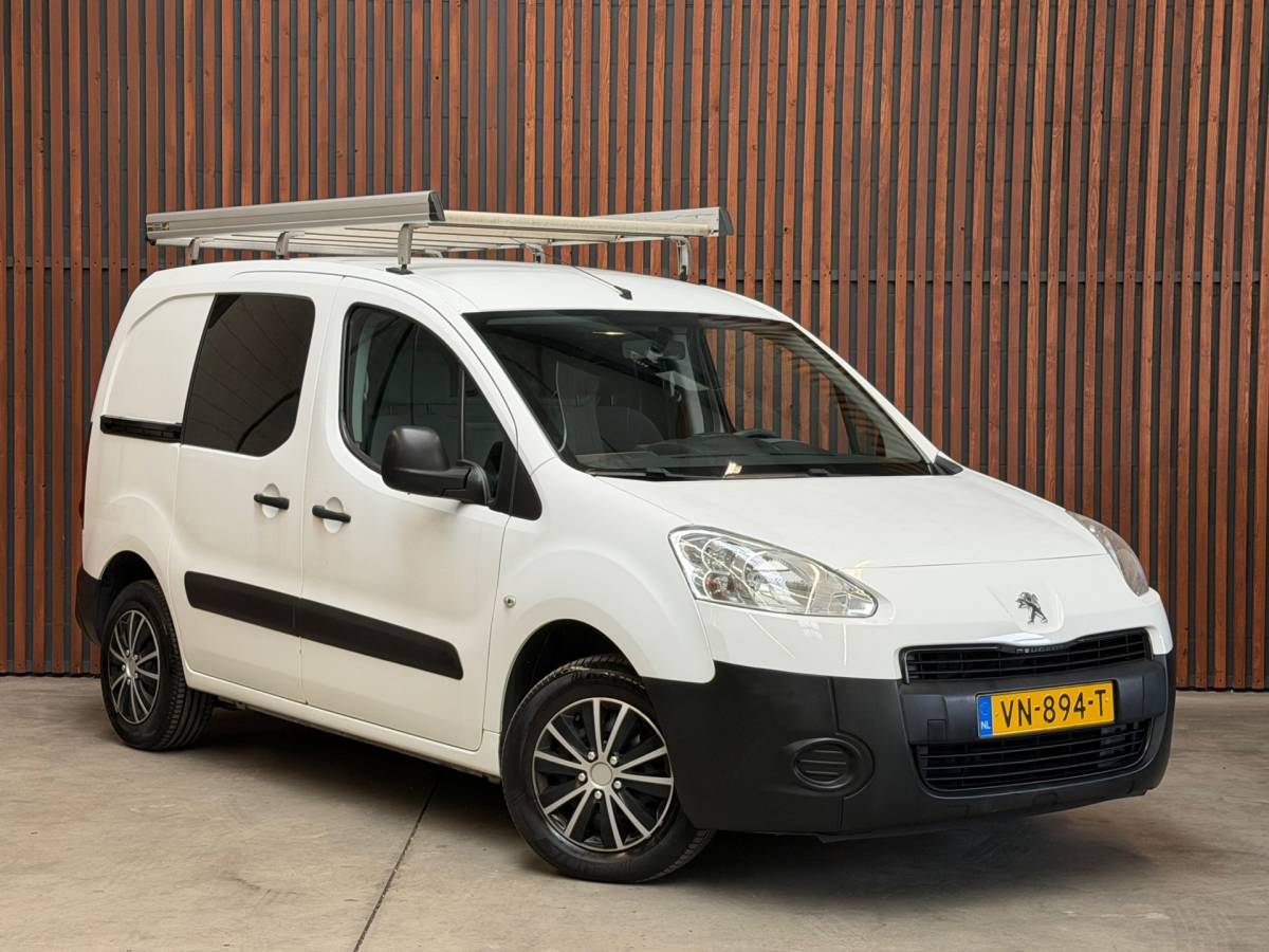 Peugeot Partner Peugeot Partner 120 1.6 HDI L1 XR Profit + Elek.Pakket-Imperiaal-Trekhaak-NL Auto-NAP