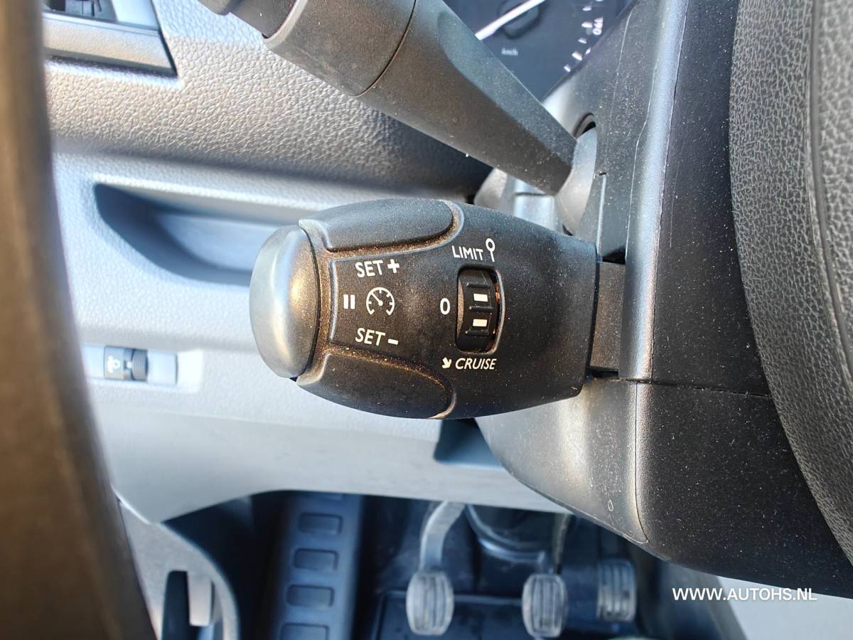 Peugeot Expert Peugeot Expert 1.5 BlueHDI 100 Premium , Extra lang , Euro 6 , 1e Eig. cruise , camera , Nw koppeling , apk maart 2027, nette b