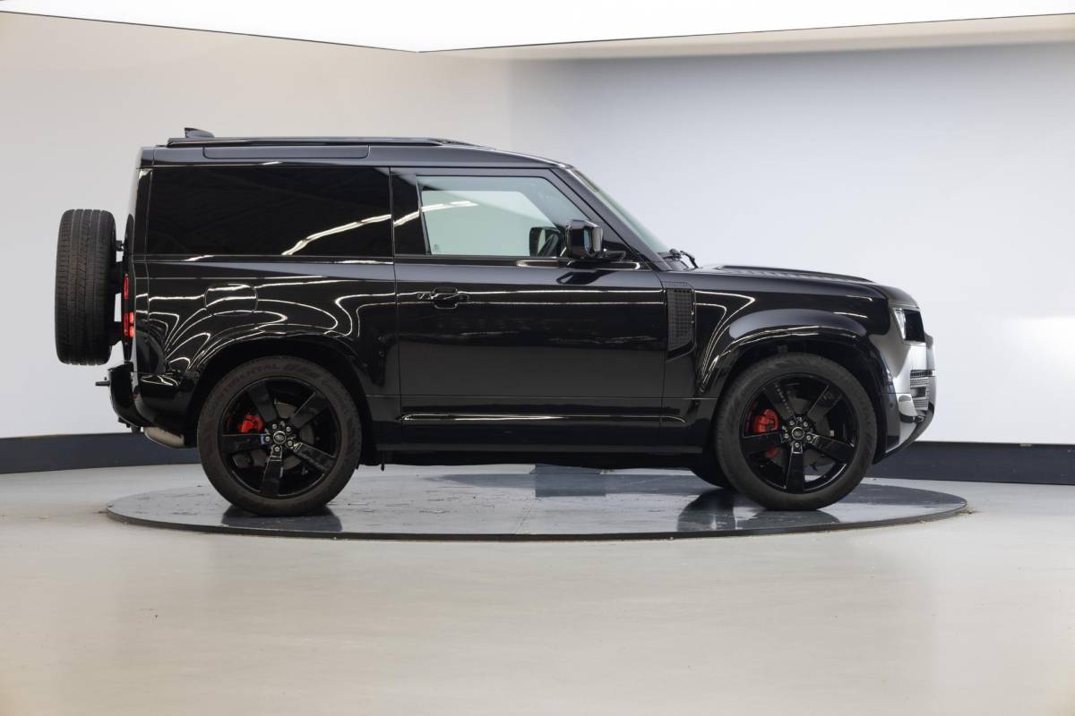 Land Rover Defender Land Rover Defender Hard Top 3.0 D200 90 MHEV X-Dynamic SE | Cold Climate | Trekhaak |