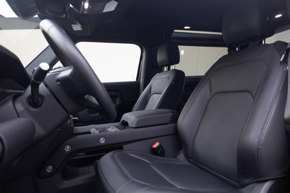 Land Rover Defender Land Rover Defender Hard Top 3.0 D200 90 MHEV X-Dynamic SE | Cold Climate | Trekhaak |