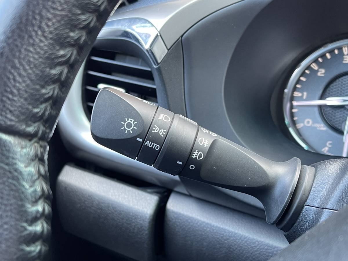 Toyota Hilux Toyota HiLux 2.8 D-4D Double Cab Executive | 2 Zits | Apple Carplay | DAB | Camera Achter | Led dagrijverlichting |