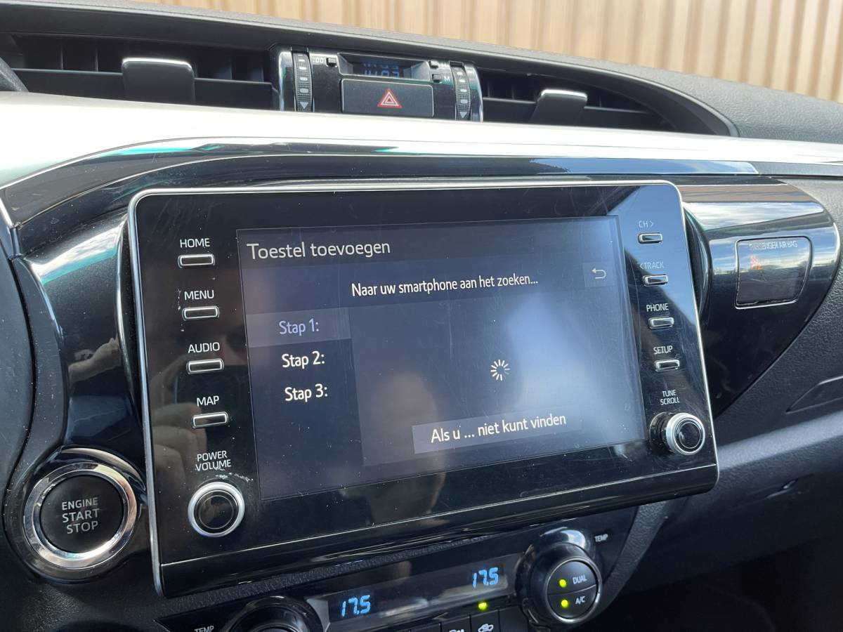 Toyota Hilux Toyota HiLux 2.8 D-4D Double Cab Executive | 2 Zits | Apple Carplay | DAB | Camera Achter | Led dagrijverlichting |
