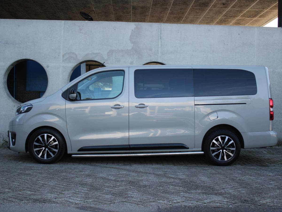 Toyota ProAce Toyota PROACE Worker 2.0 D-4D Professional Long DC | AUTOMAAT | LEDEREN BEKLEDING |
