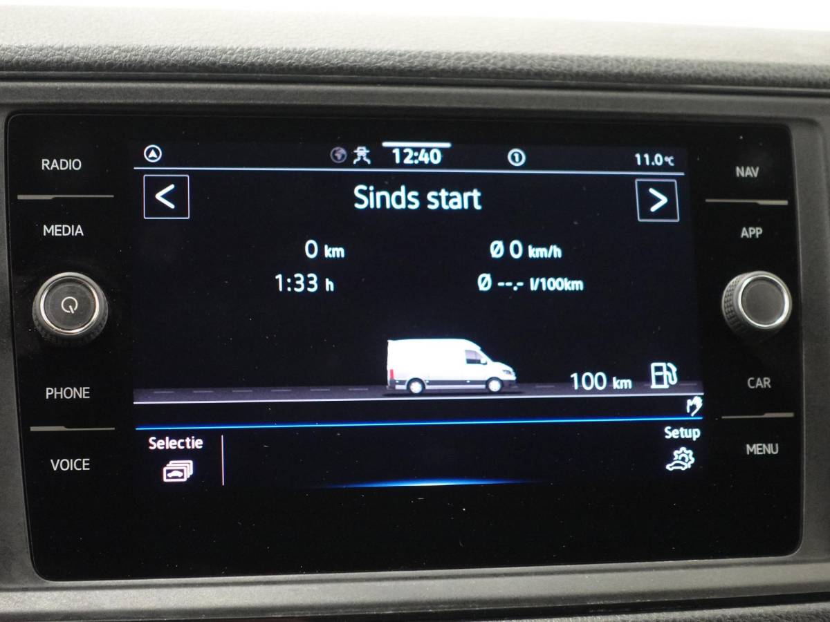 Volkswagen Crafter Volkswagen Crafter 177pk Automaat L3H3 / L2H2 Airco Cruise control Navigatie Camera Apple Carplay Sidebars