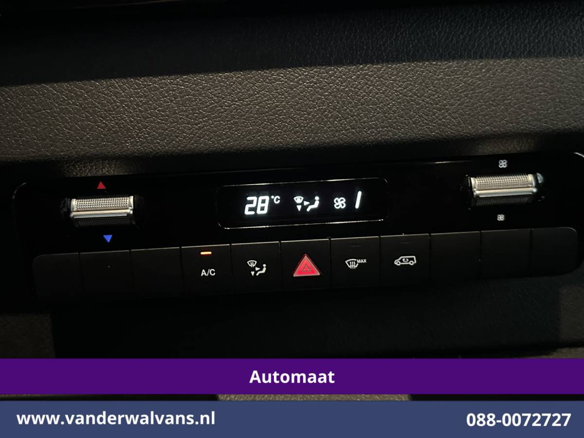Mercedes-Benz Sprinter Mercedes-Benz Sprinter 317 CDI 170pk 9G-Tronic Automaat L2H2 Euro6 Airco | Camera | Navigatie | LED | Cruisecontrol | Stoelverwarming Chauffeursstoel, Parkeersensoren, Bijrijdersbank