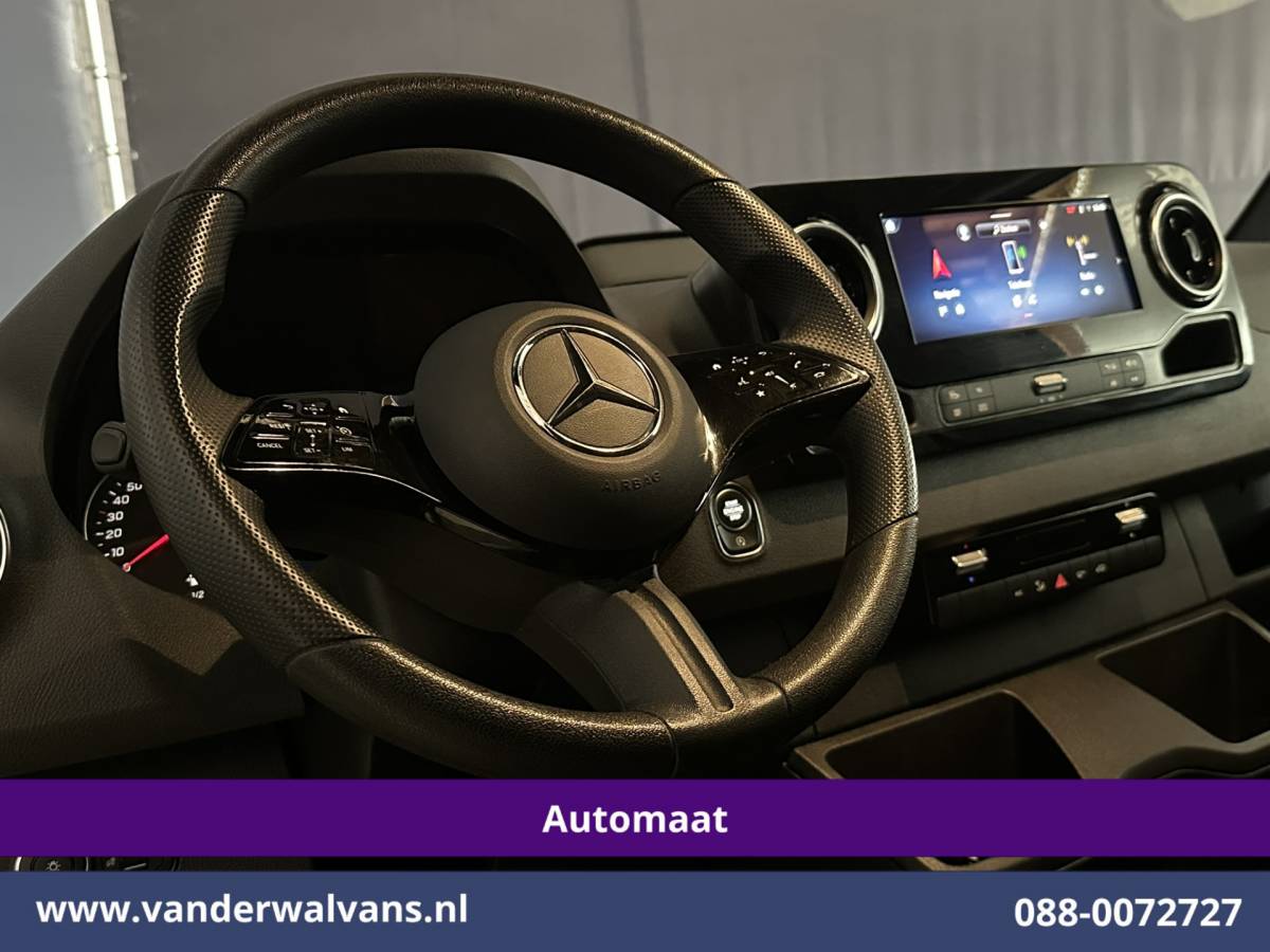 Mercedes-Benz Sprinter Mercedes-Benz Sprinter 317 CDI 170pk 9G-Tronic Automaat L2H2 Euro6 Airco | Camera | Navigatie | LED | Cruisecontrol | Stoelverwarming Chauffeursstoel, Parkeersensoren, Bijrijdersbank
