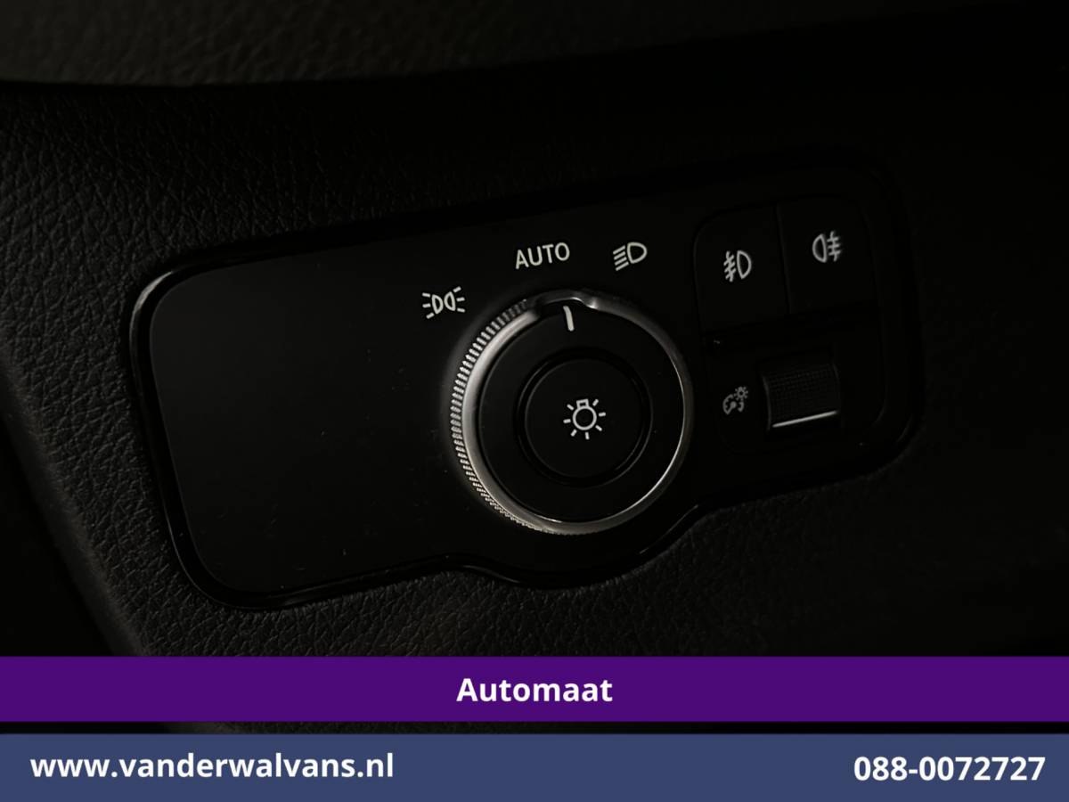 Mercedes-Benz Sprinter Mercedes-Benz Sprinter 317 CDI 170pk 9G-Tronic Automaat L2H2 Euro6 Airco | Camera | Navigatie | LED | Cruisecontrol | Stoelverwarming Chauffeursstoel, Parkeersensoren, Bijrijdersbank