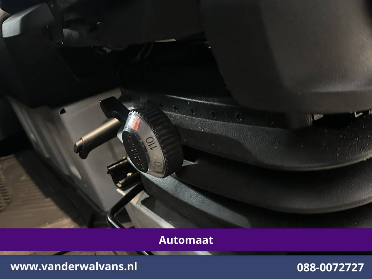 Mercedes-Benz Sprinter Mercedes-Benz Sprinter 317 CDI 170pk 9G-Tronic Automaat L2H2 Euro6 Airco | Camera | Navigatie | LED | Cruisecontrol | Stoelverwarming Chauffeursstoel, Parkeersensoren, Bijrijdersbank
